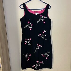 Floral Embroidered Sheath Dress fully lined black pink size 8